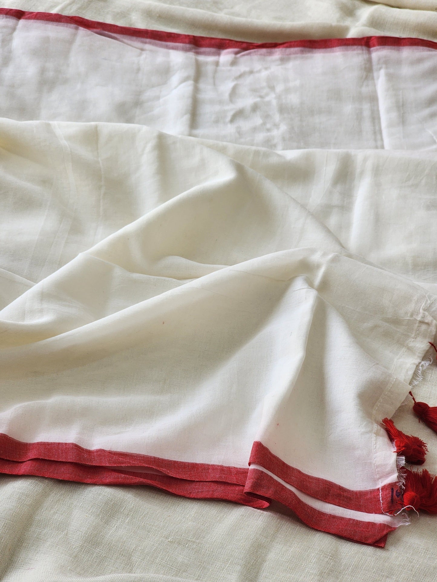 Off White mulmul cotton saree