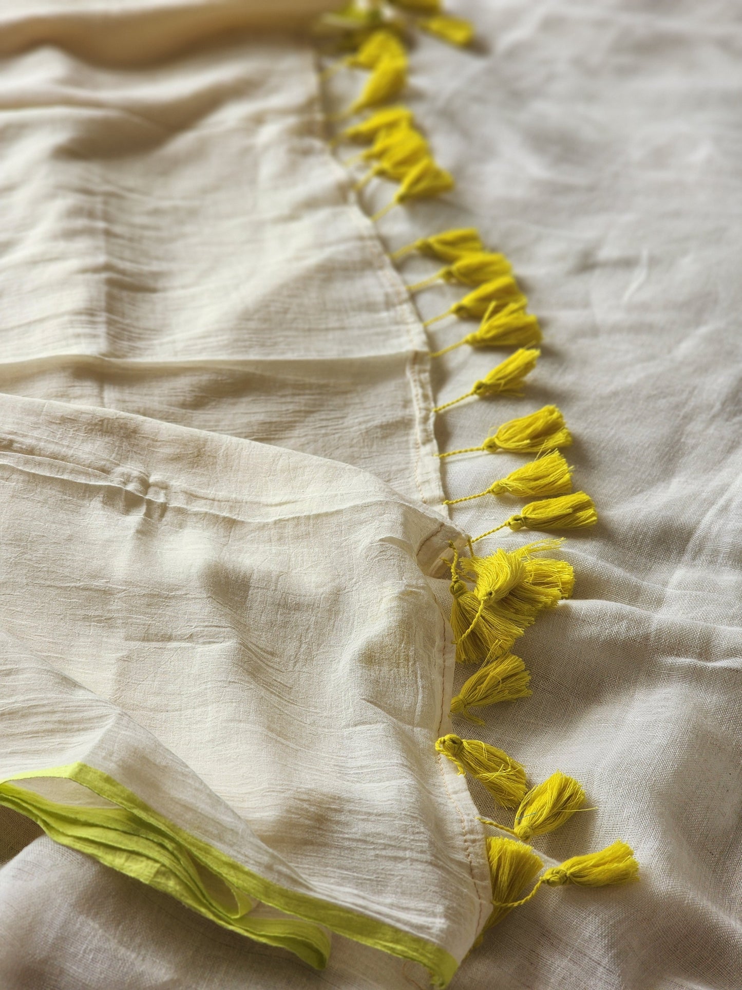 Cream mulmul cotton saree