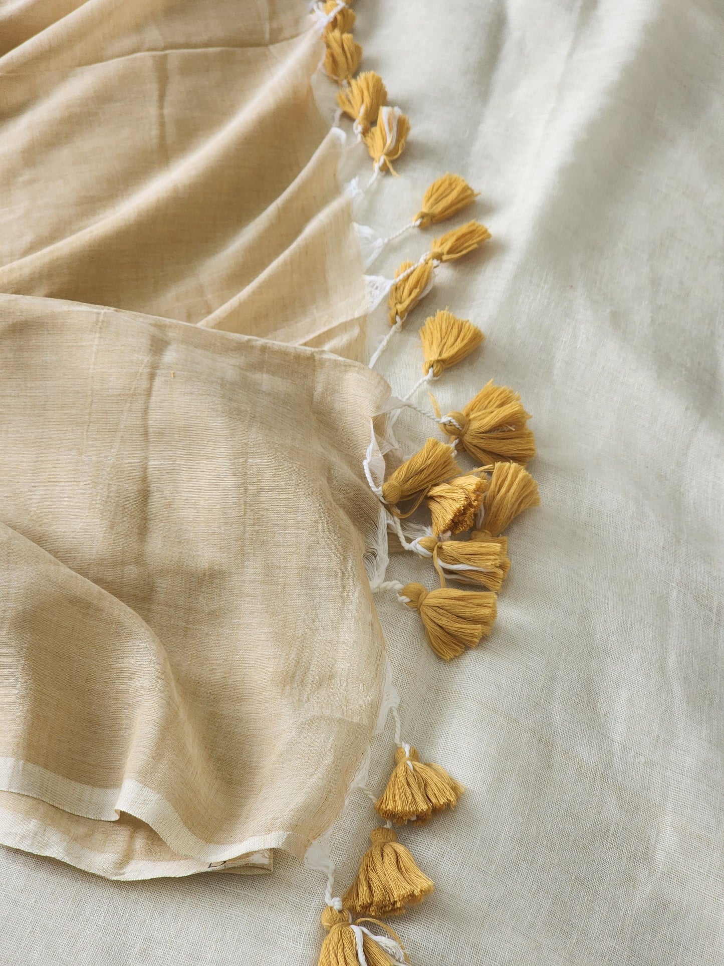 Light beige mulmul cotton saree