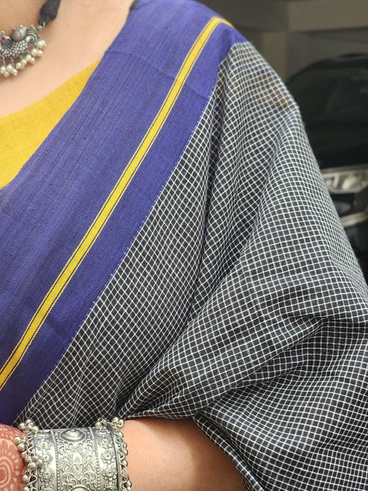 Black patteda anchu cotton saree