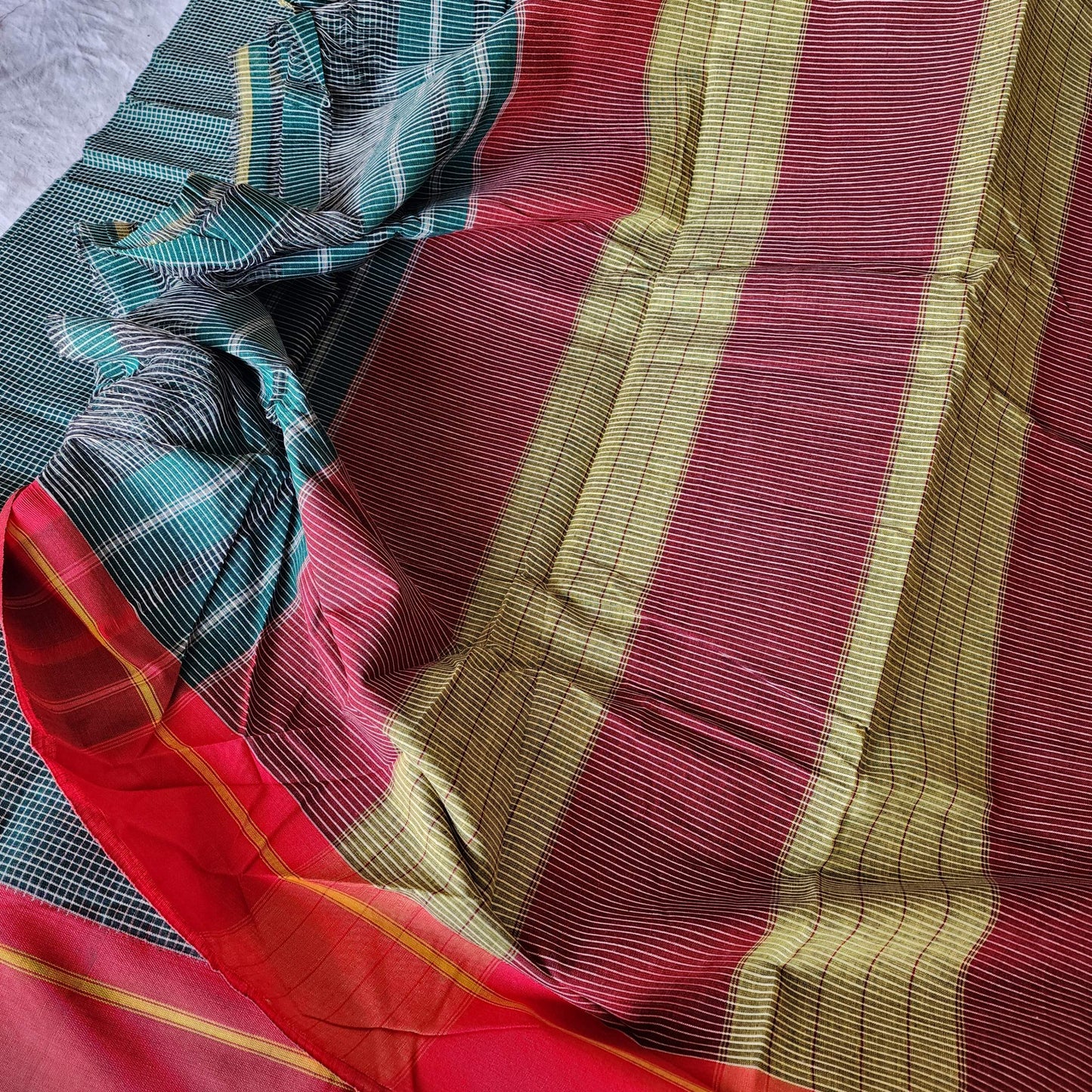 Green patteda anchu cotton saree