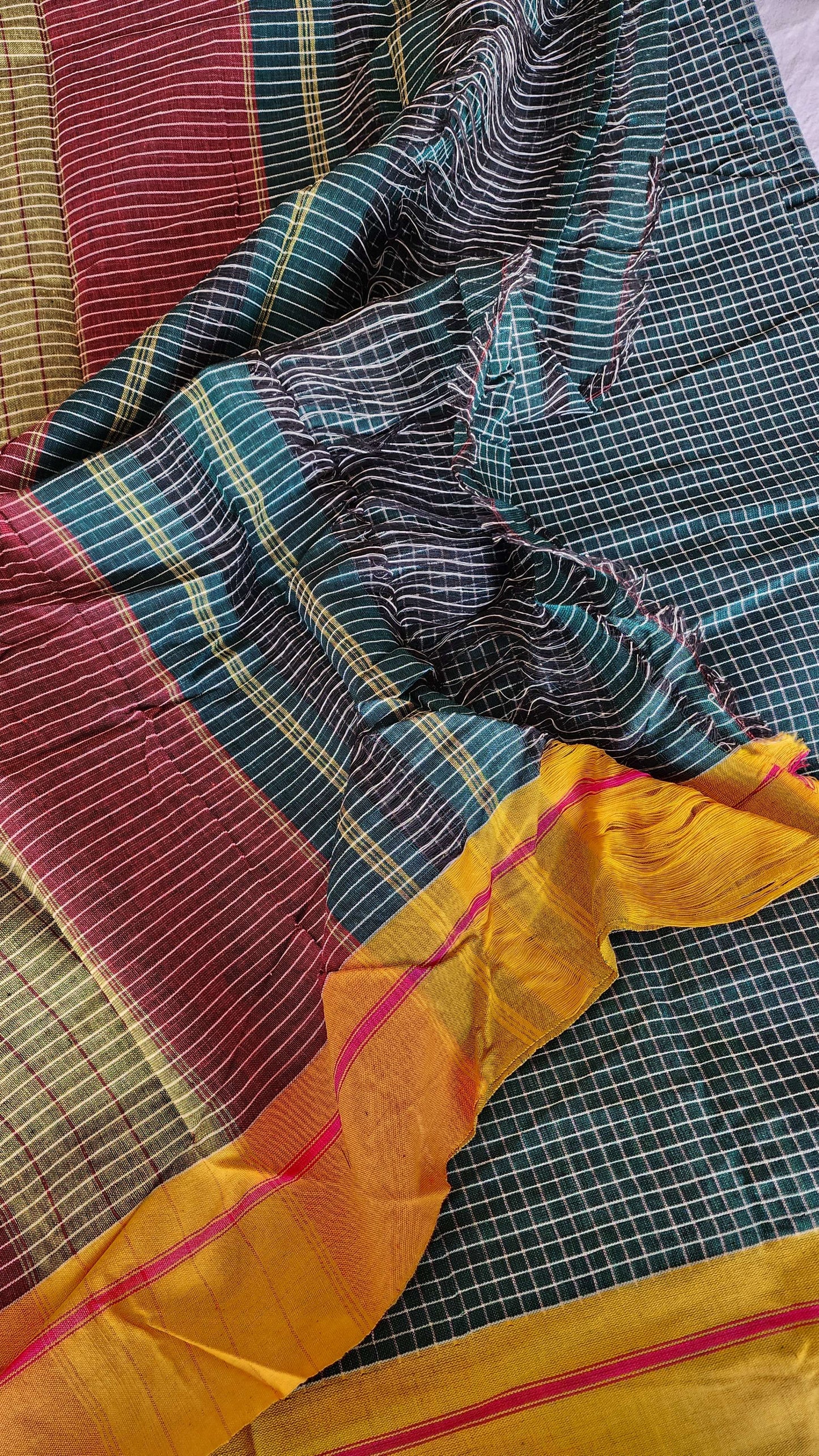 Green patteda anchu cotton saree
