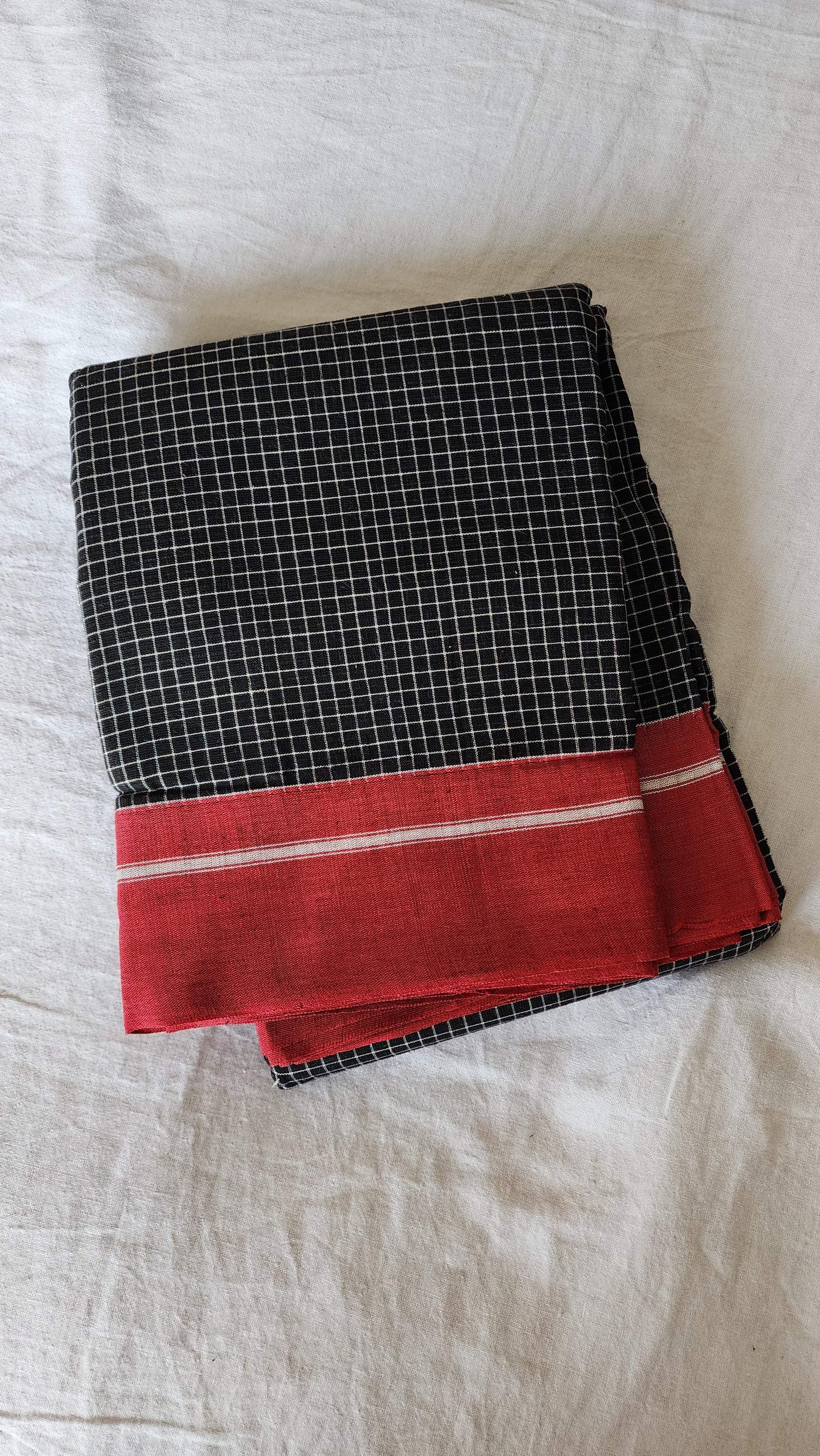 Black patteda anchu cotton saree