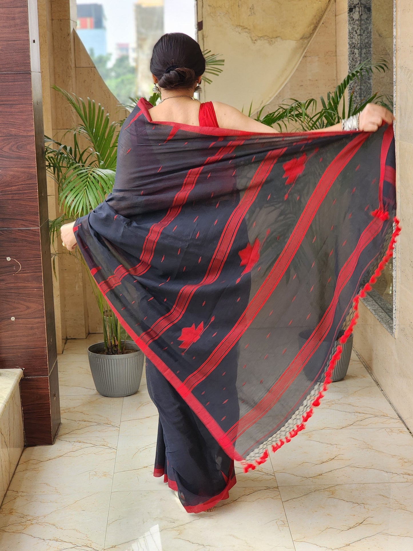 Black Handwoven Cotton Saree