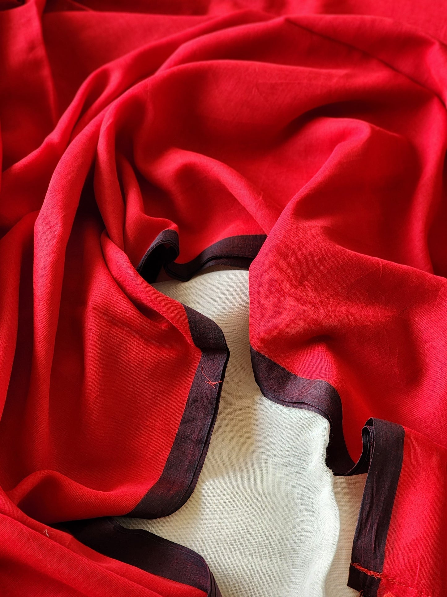 Red mulmul cotton saree