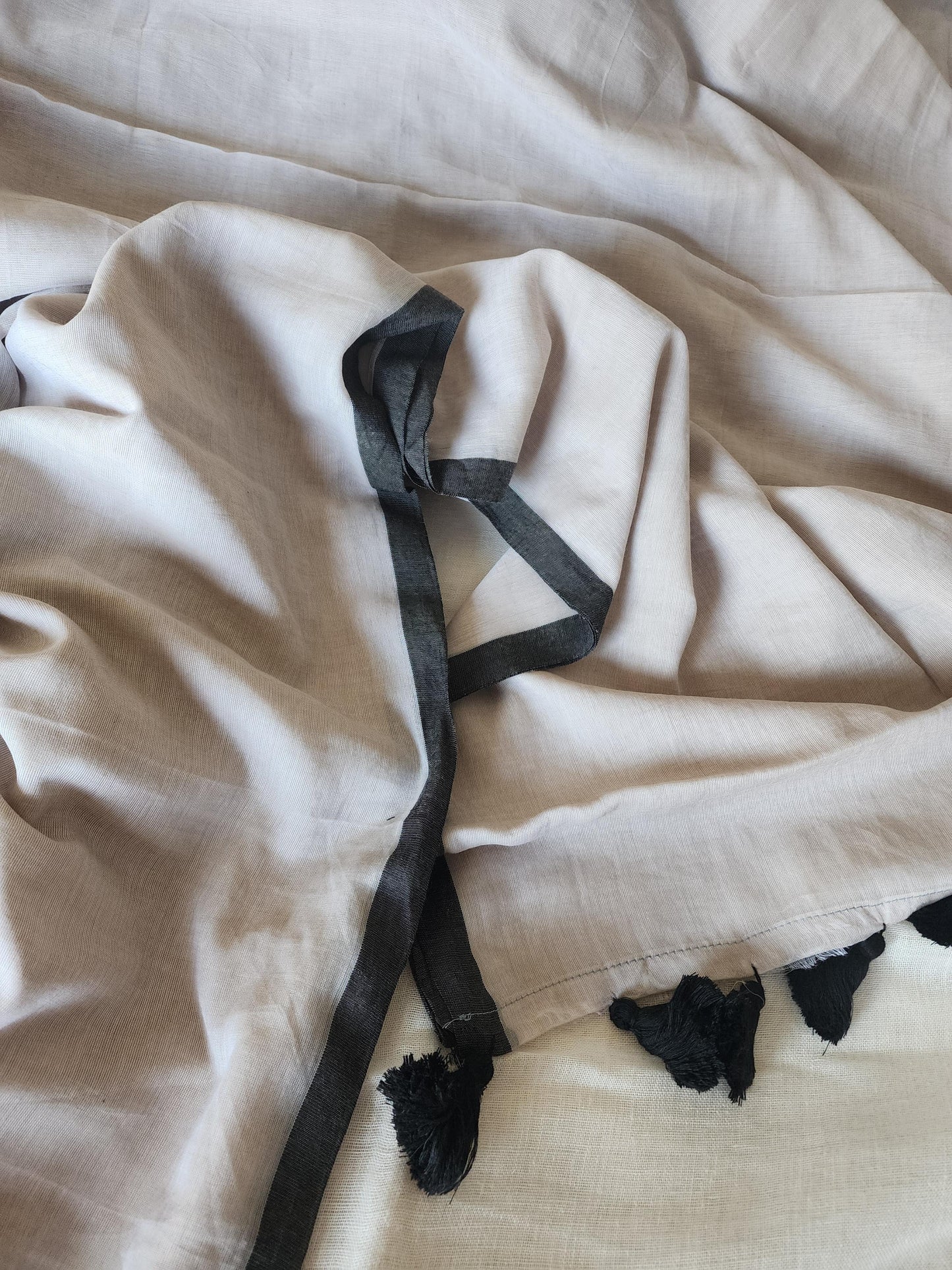 Grey mulmul cotton saree