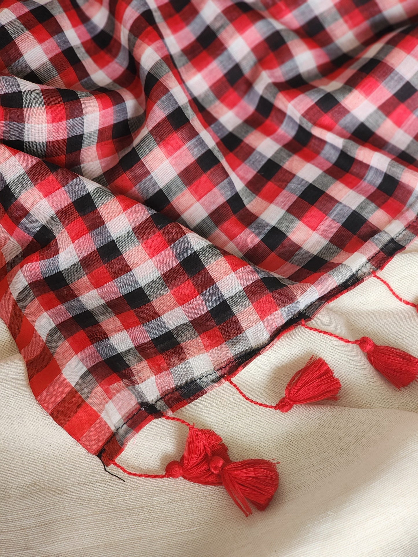 Black&Red Cotton Handloom Saree