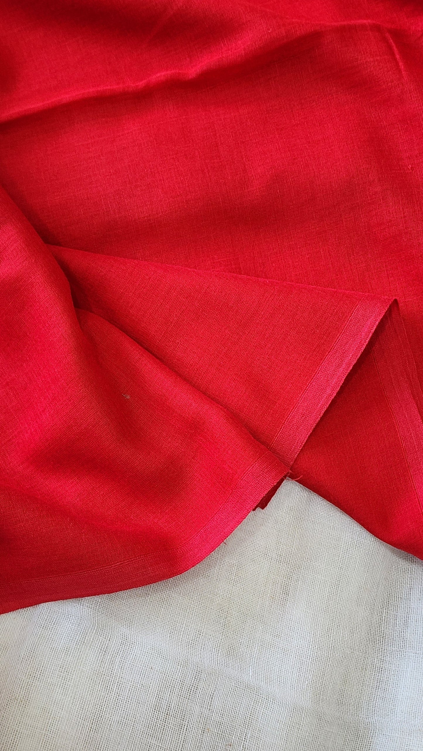 Red mulmul cotton saree