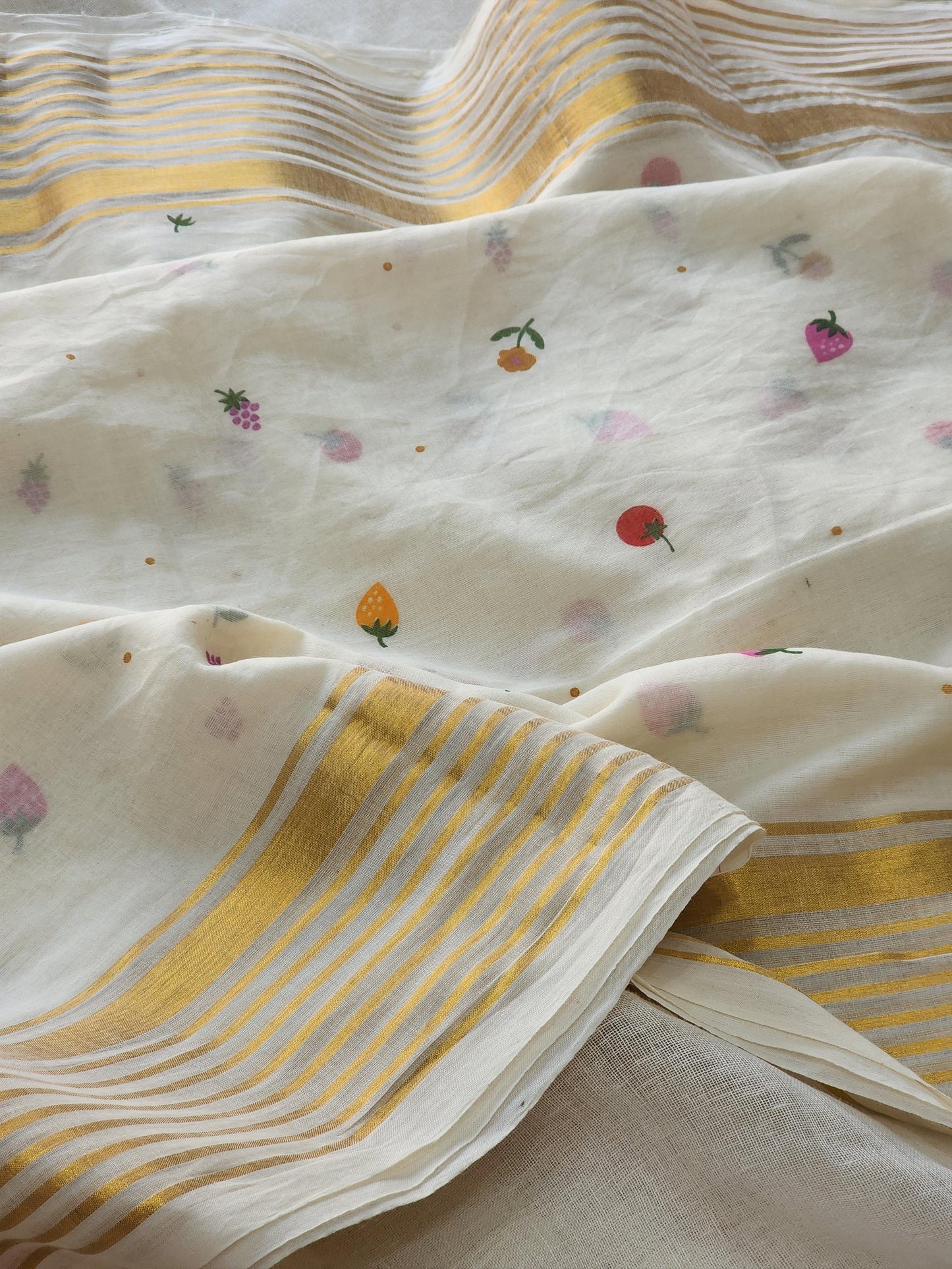 Off white mulmul cotton saree