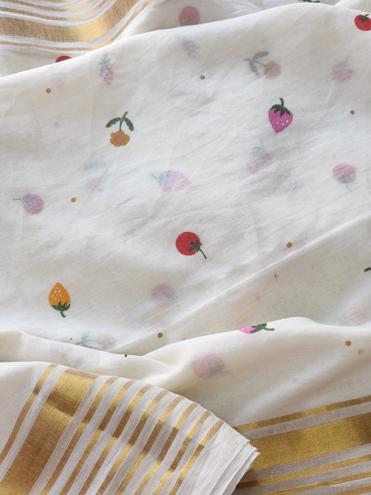 Off white mulmul cotton saree