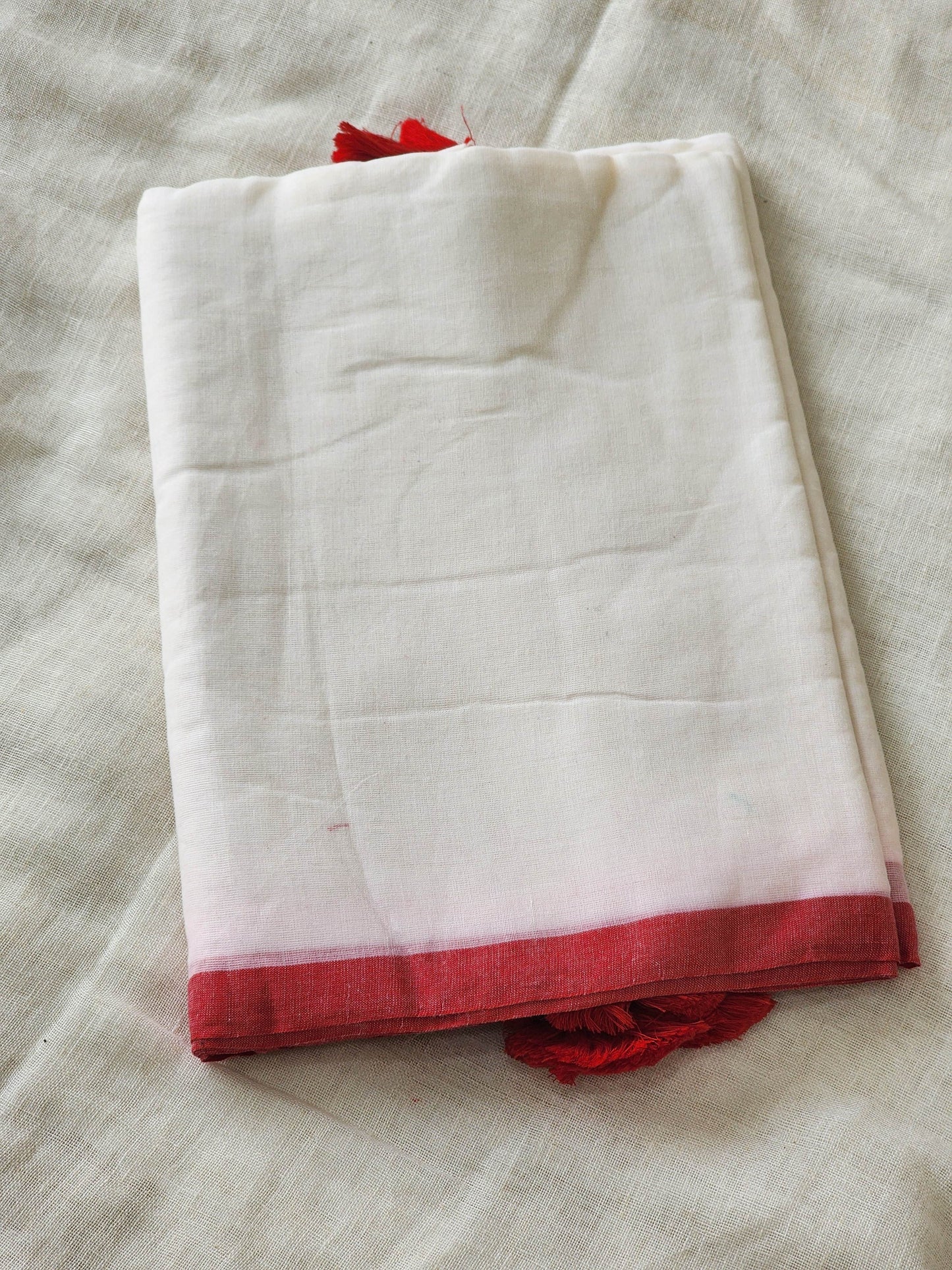 Off White mulmul cotton saree