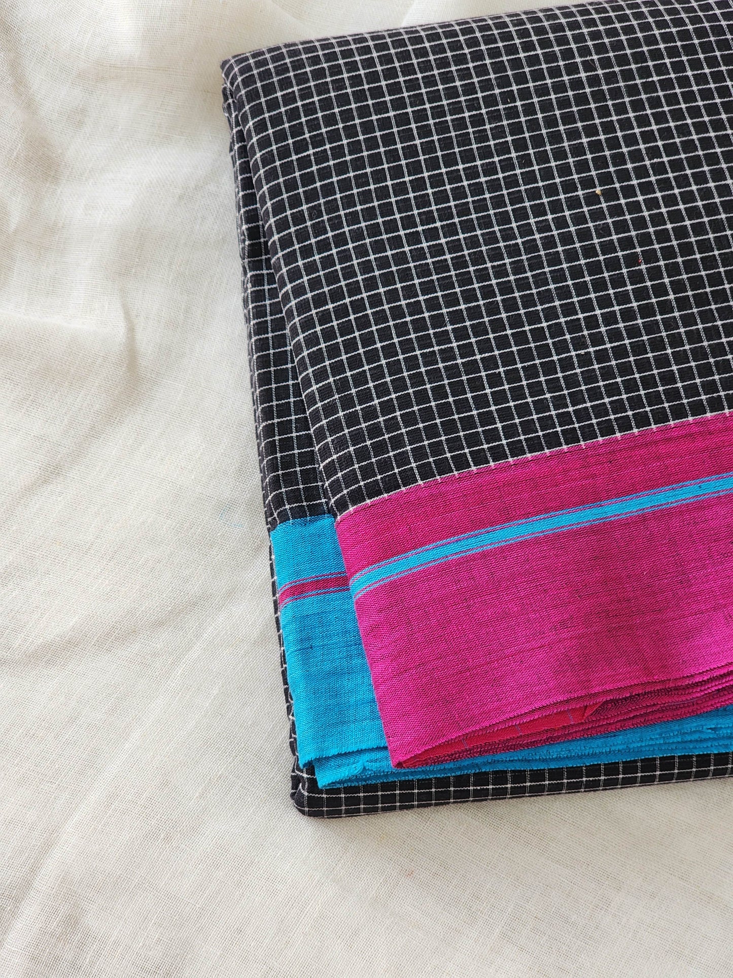 Black patteda anchu cotton saree