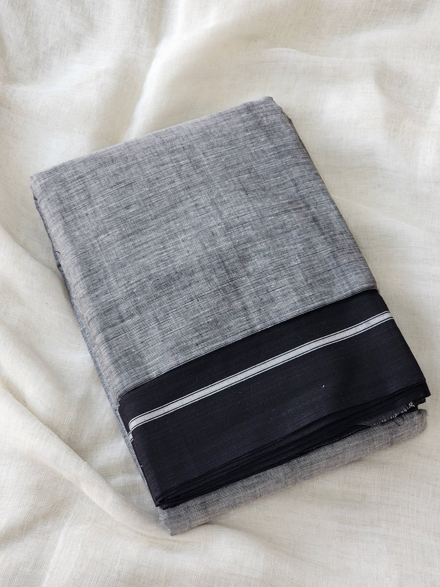 Grey patteda anchu cotton saree