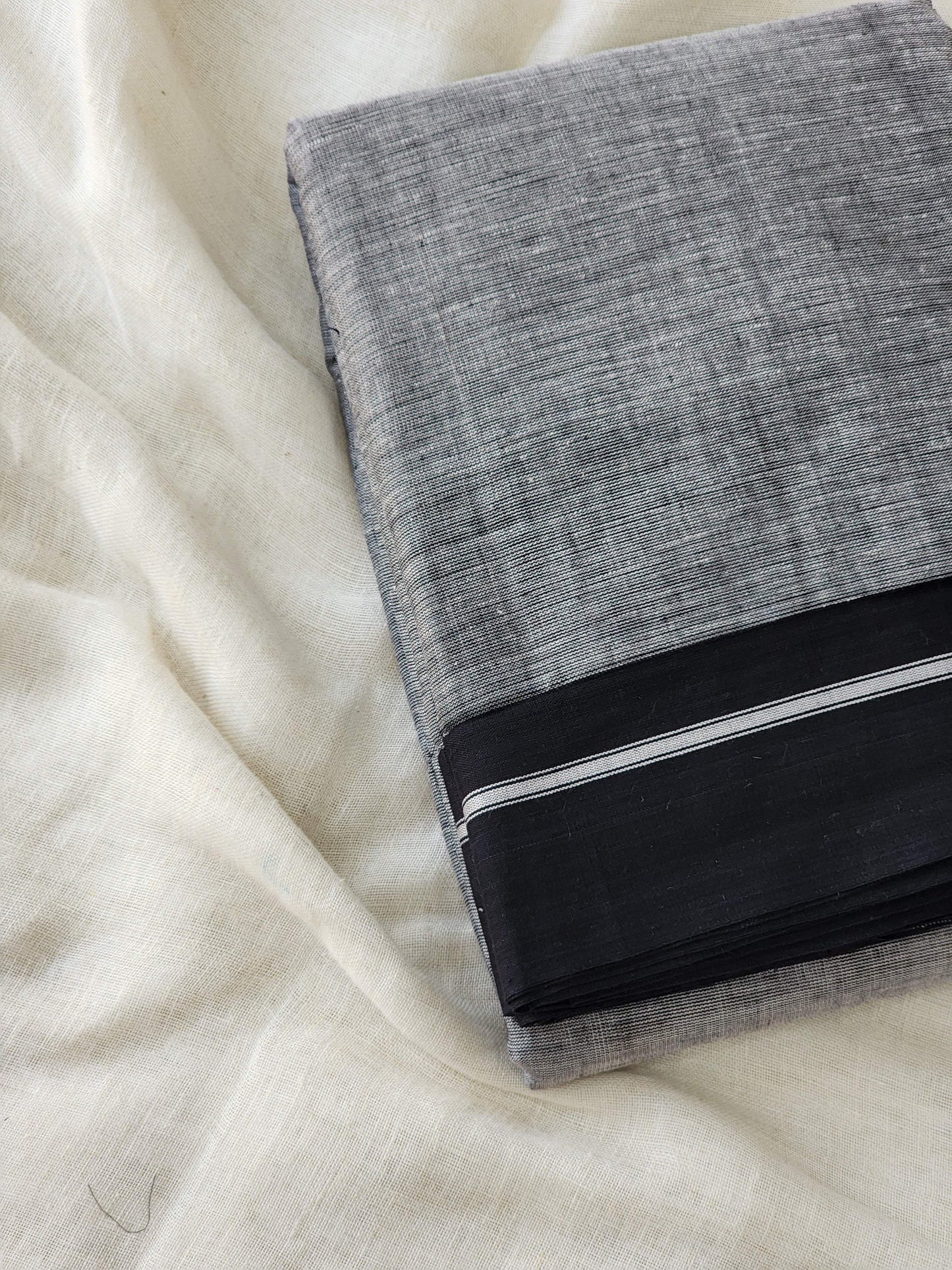 Grey patteda anchu cotton saree