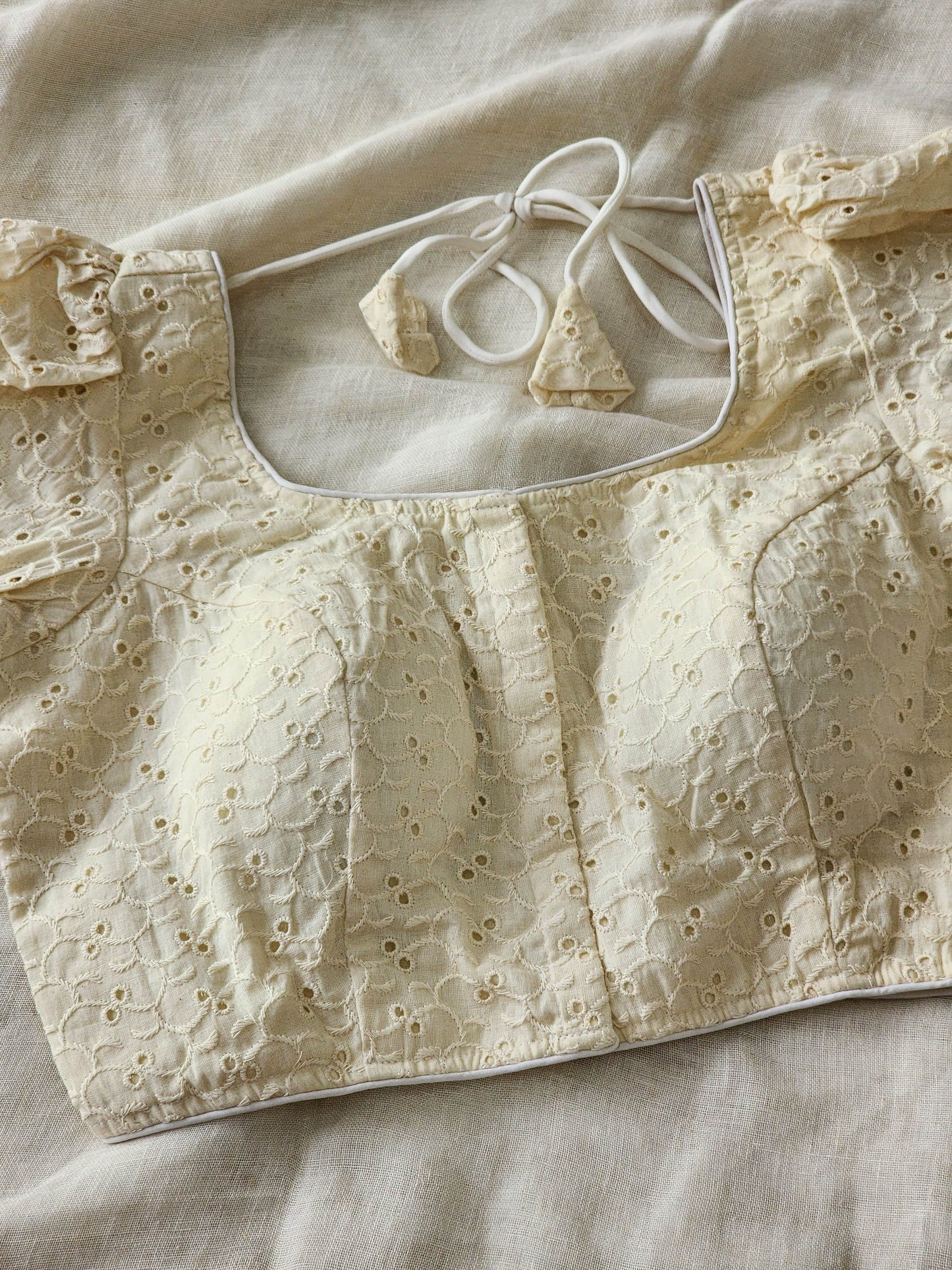 White Hakoba cotton blouse