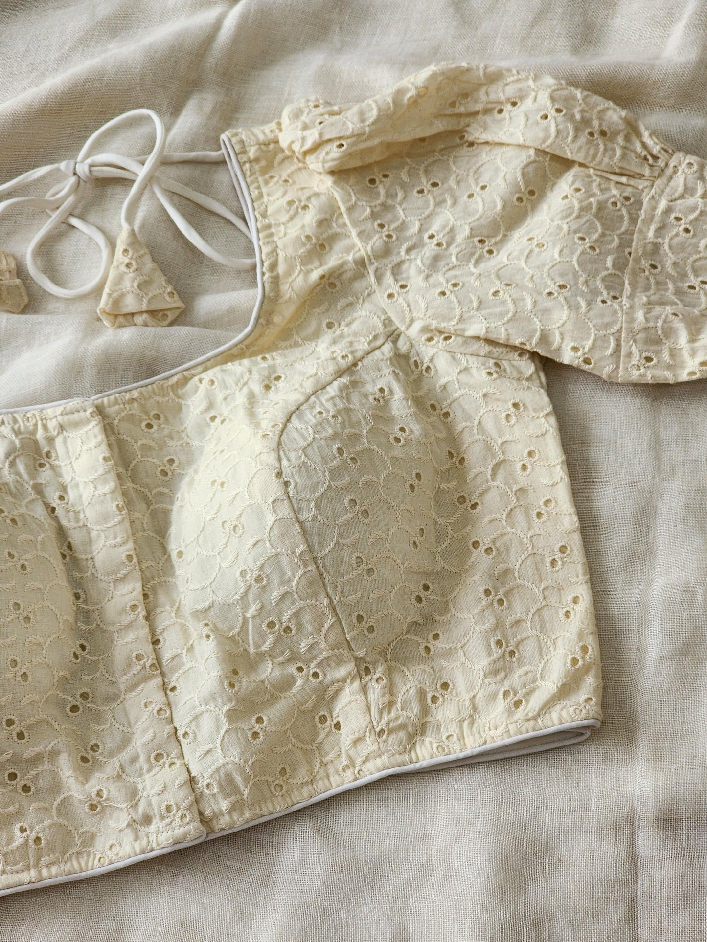 White Hakoba cotton blouse