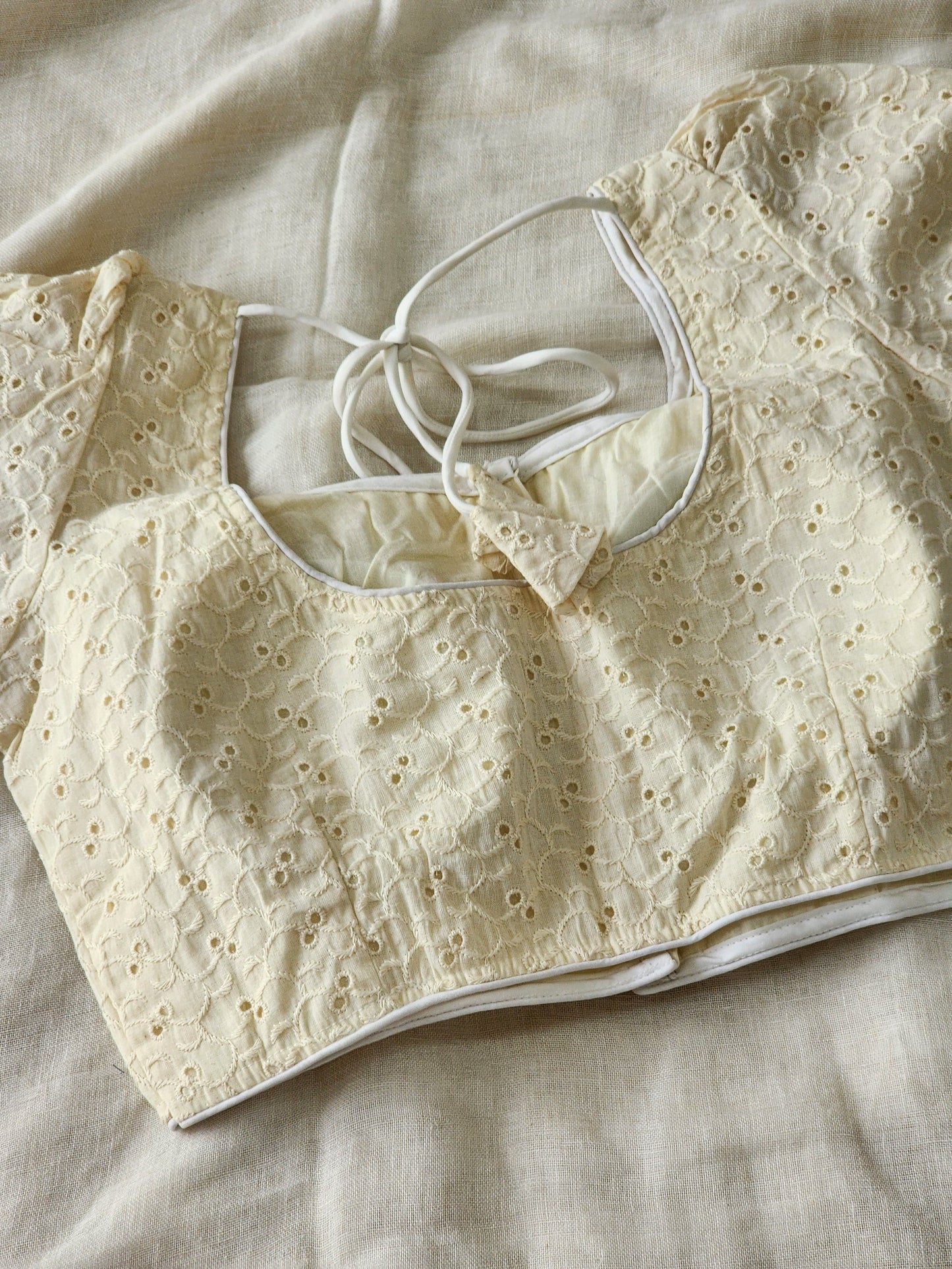 White Hakoba cotton blouse