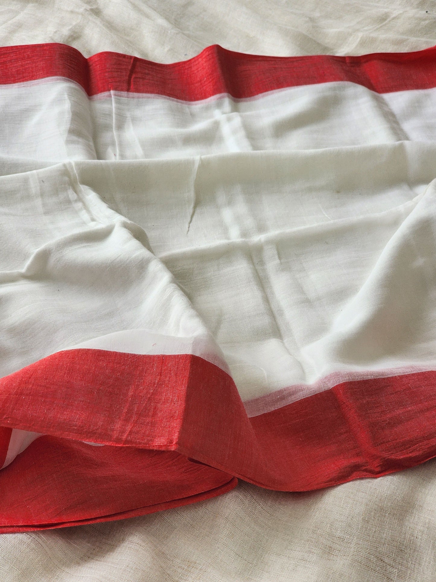 White mulmul cotton saree