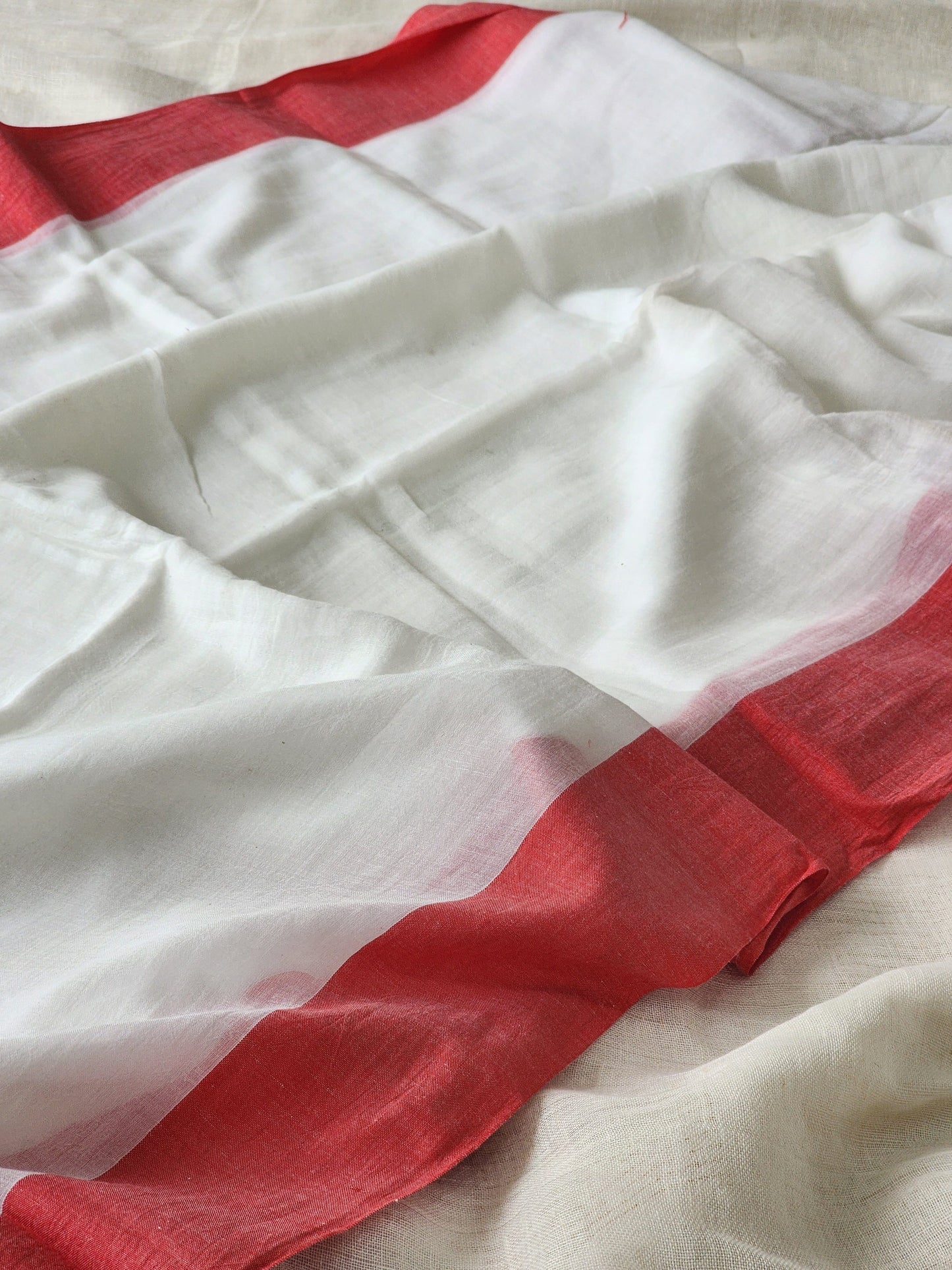 White mulmul cotton saree