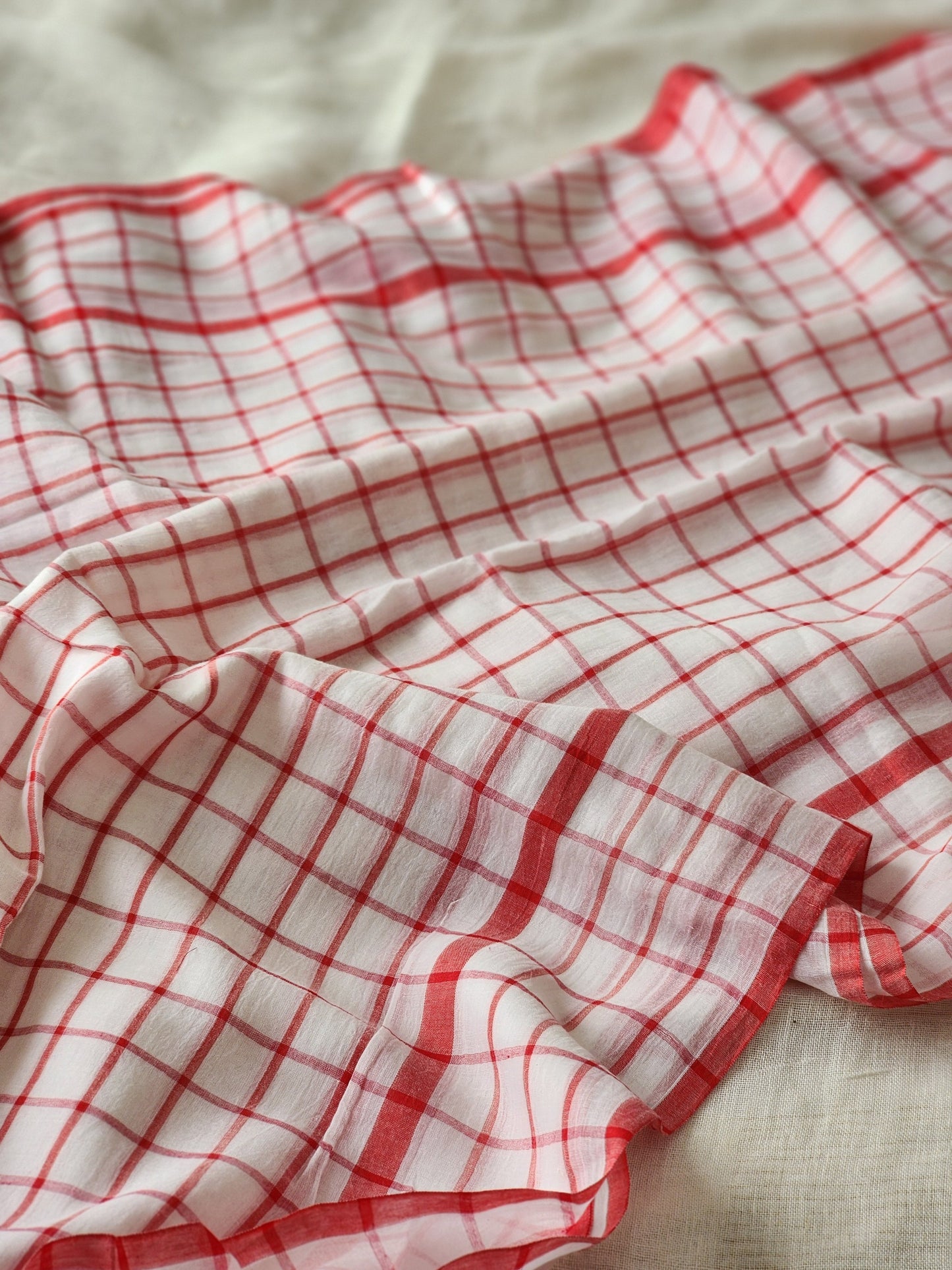 White mulmul cotton saree