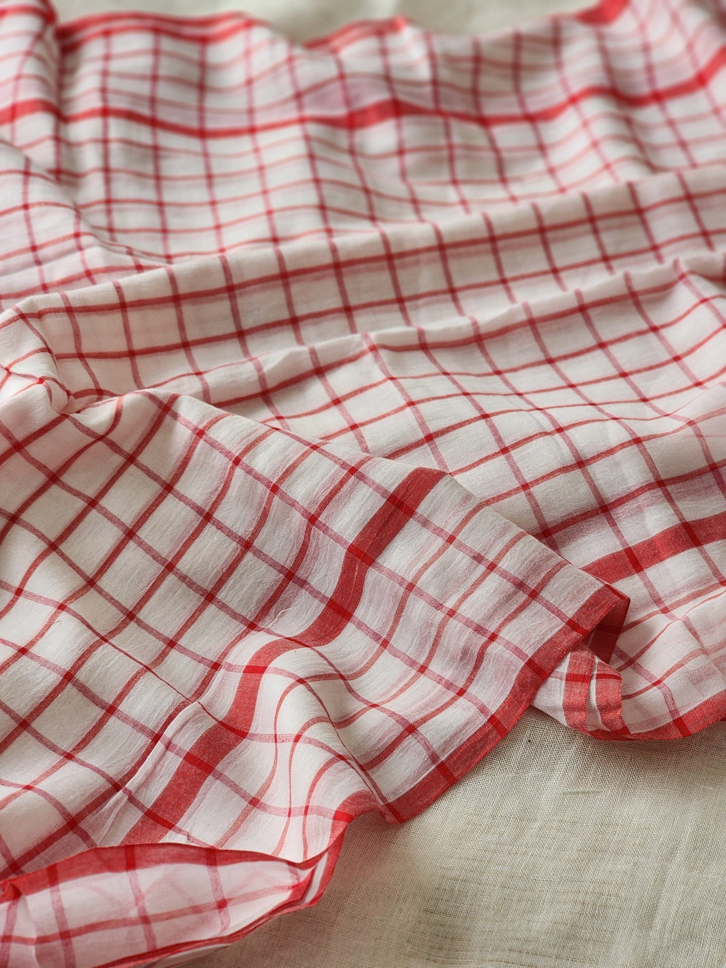 White mulmul cotton saree