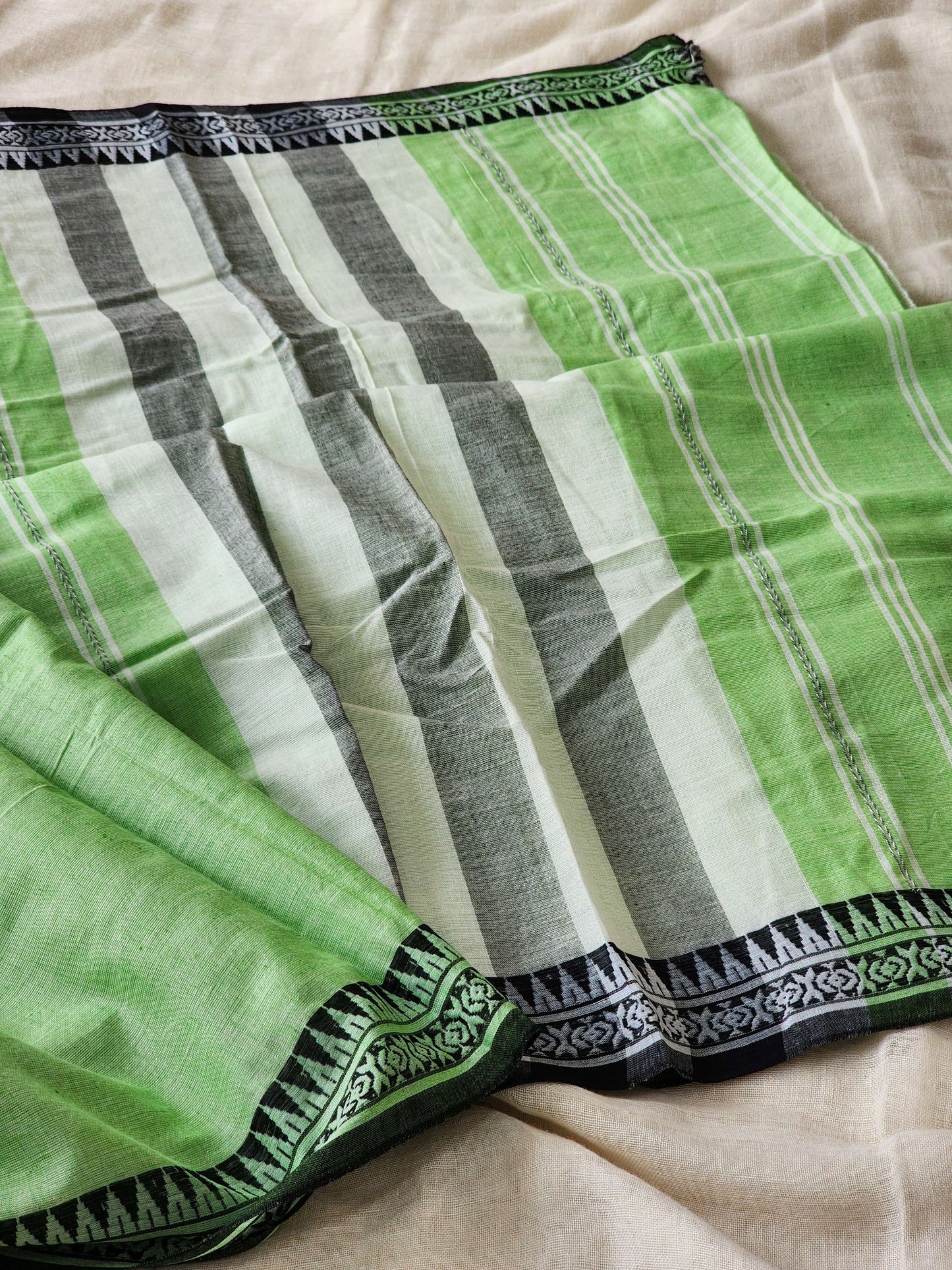 Green Dhonekhali Cotton Saree