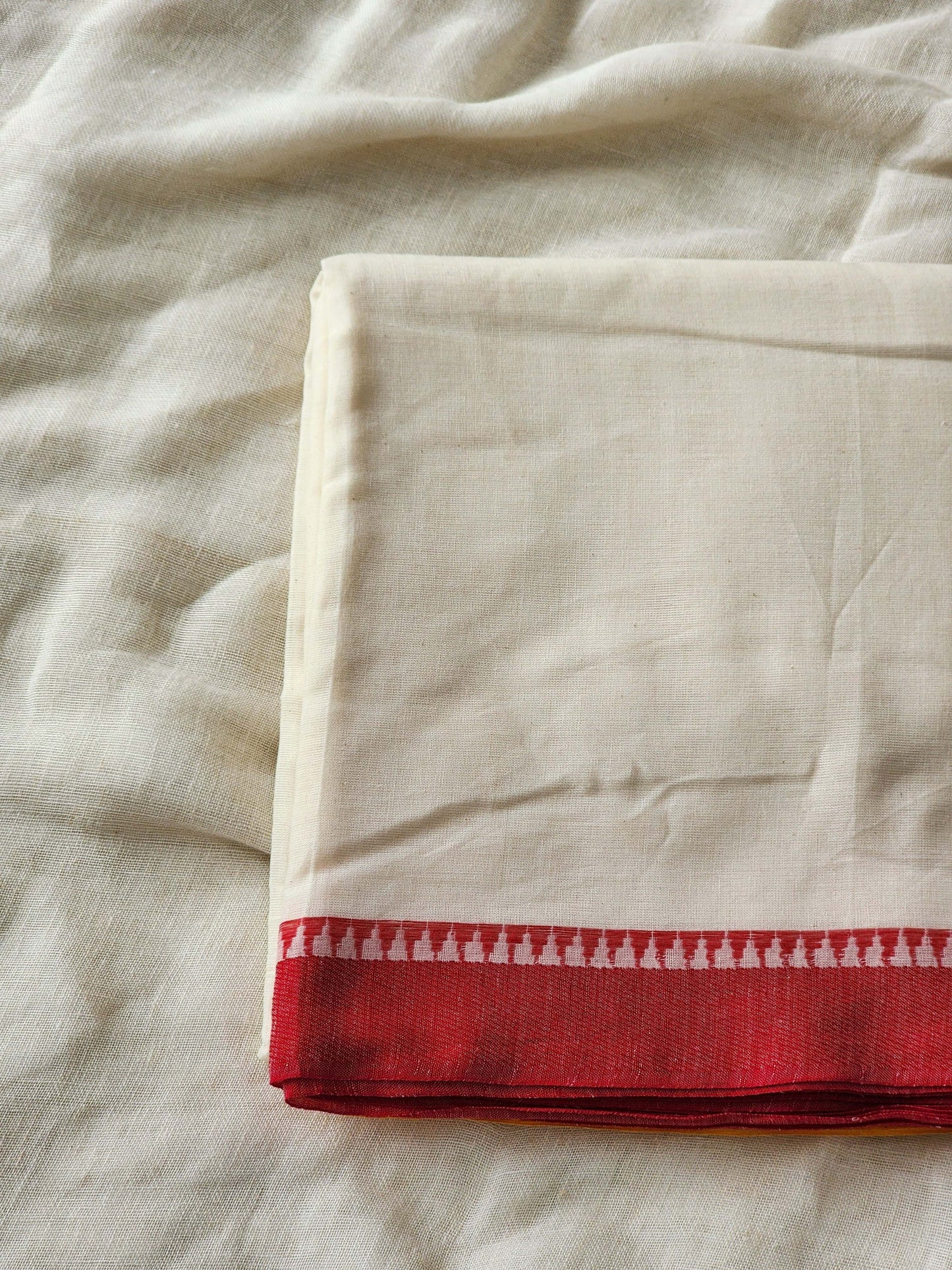 Off White Dhonekhali Cotton Saree