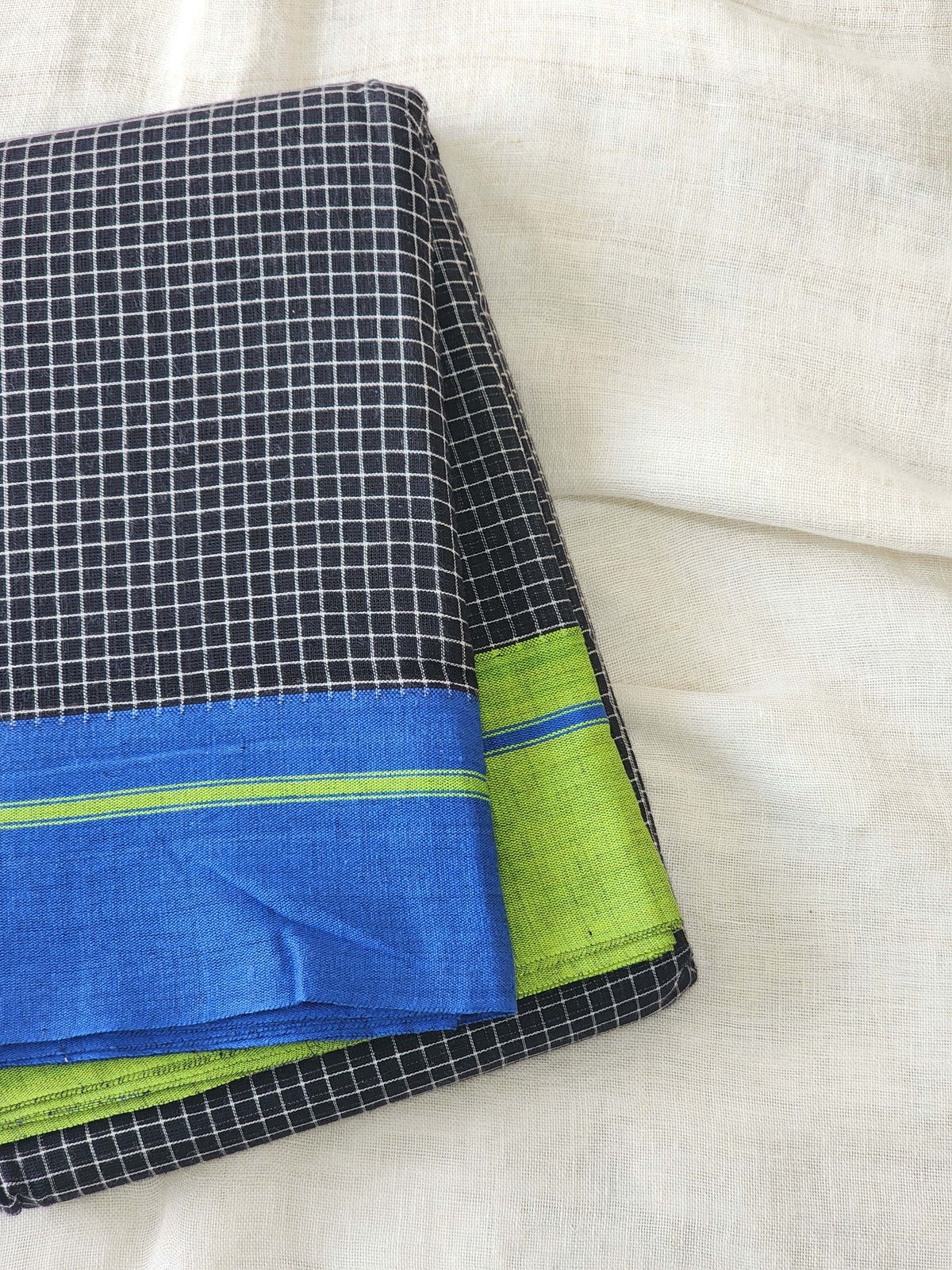 Black patteda anchu cotton saree