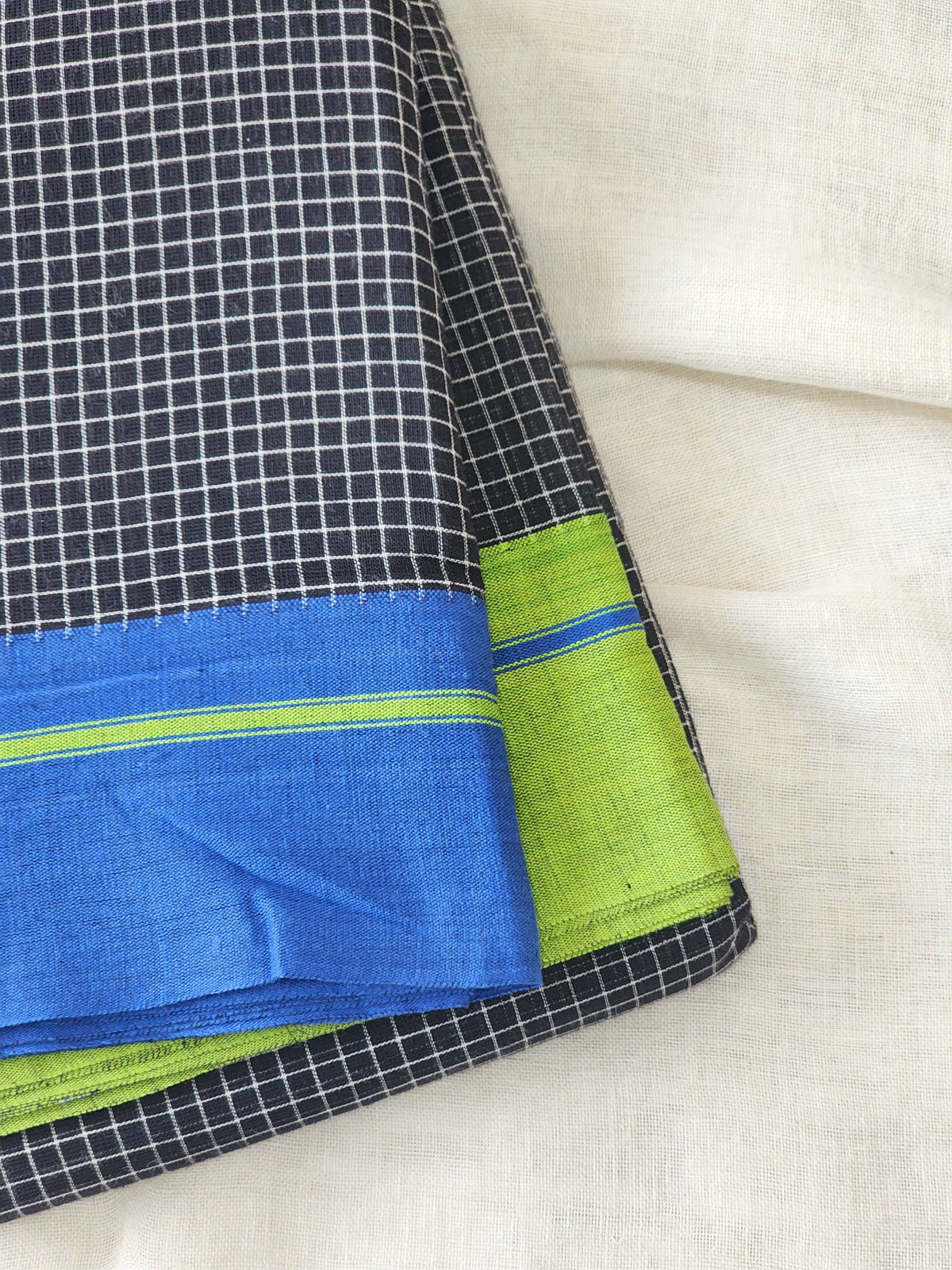 Black patteda anchu cotton saree