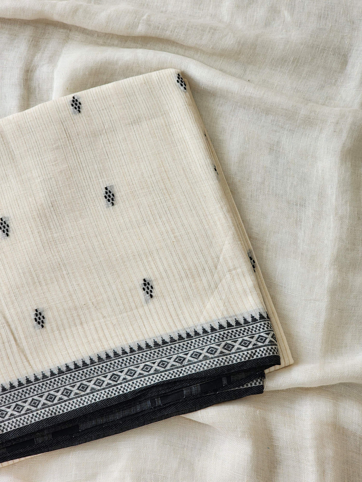 Cream Dhonekhali Cotton Saree