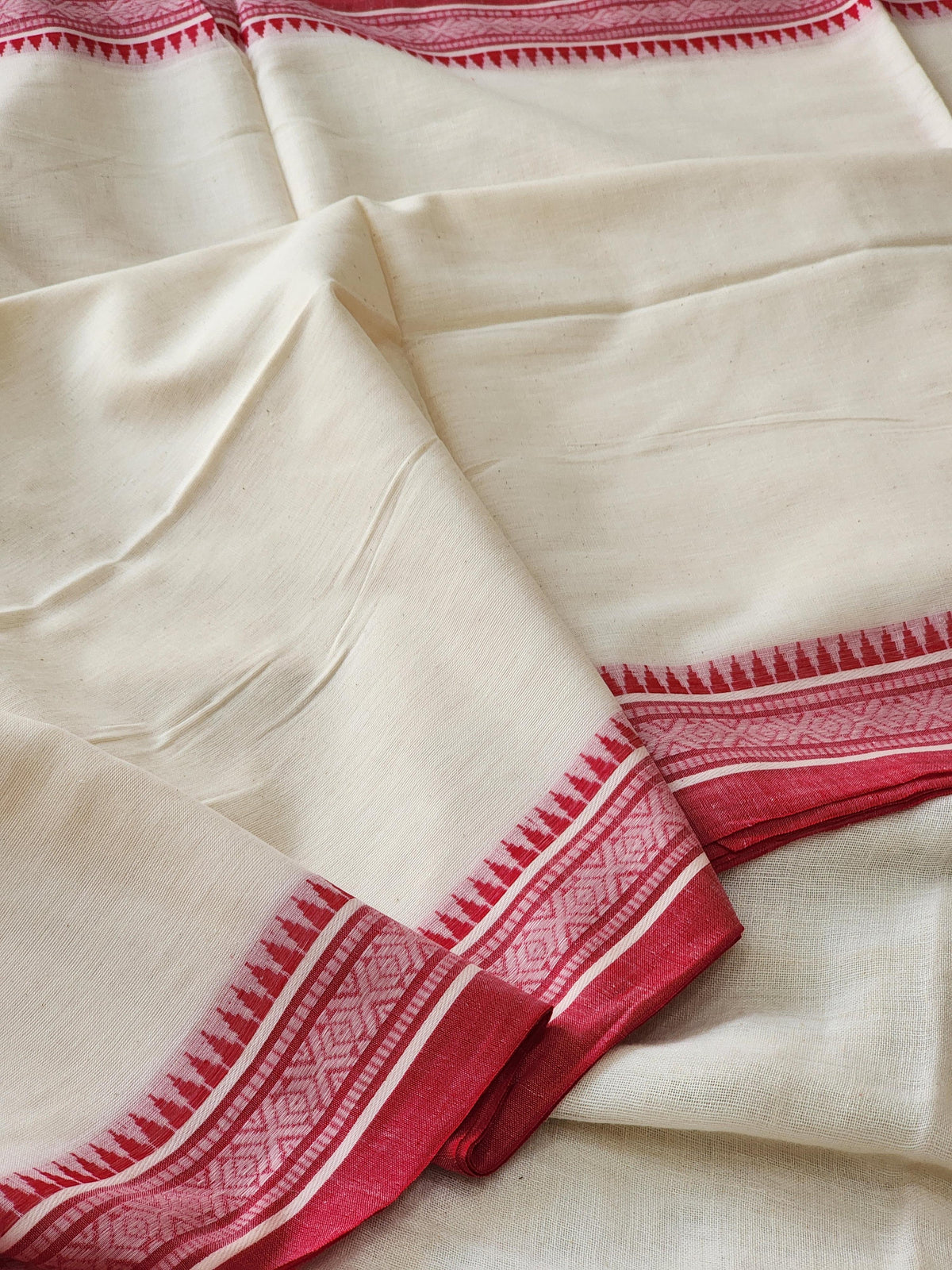 Off White Dhonekhali Cotton Saree