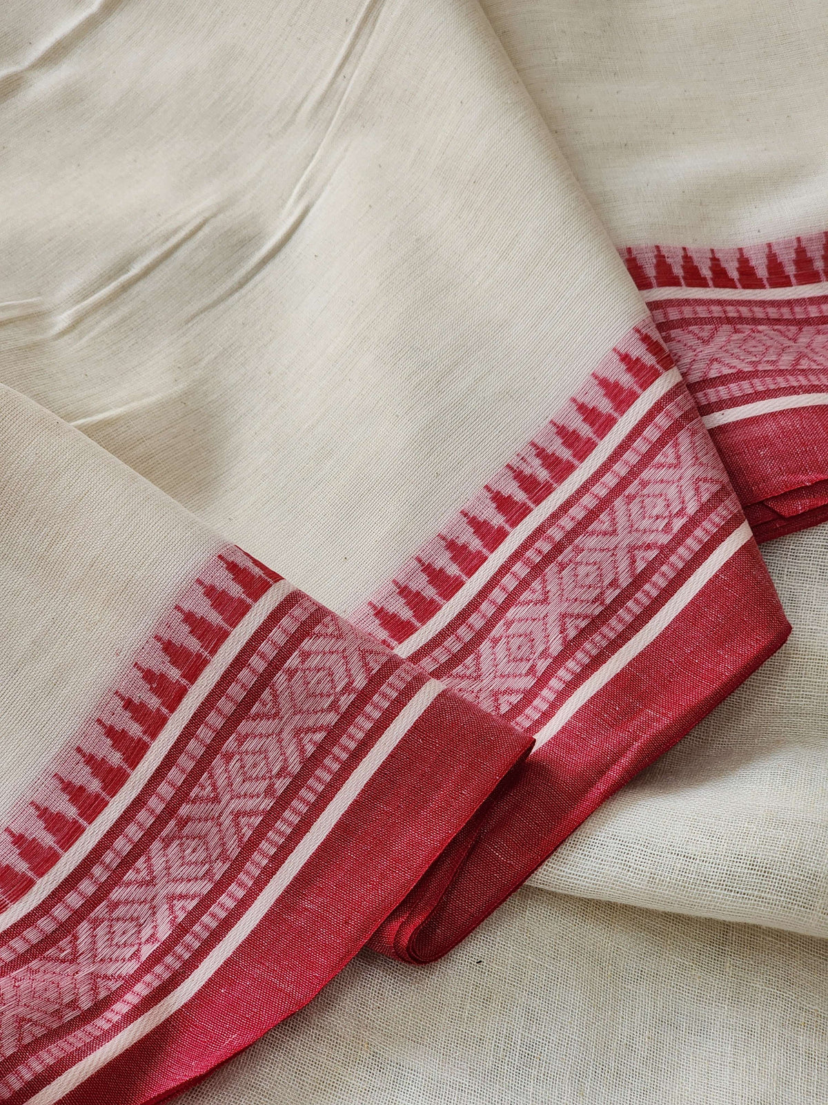 Off White Dhonekhali Cotton Saree