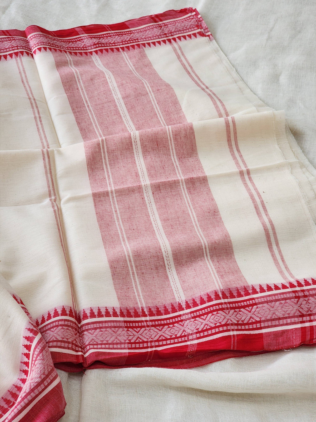 Off White Dhonekhali Cotton Saree