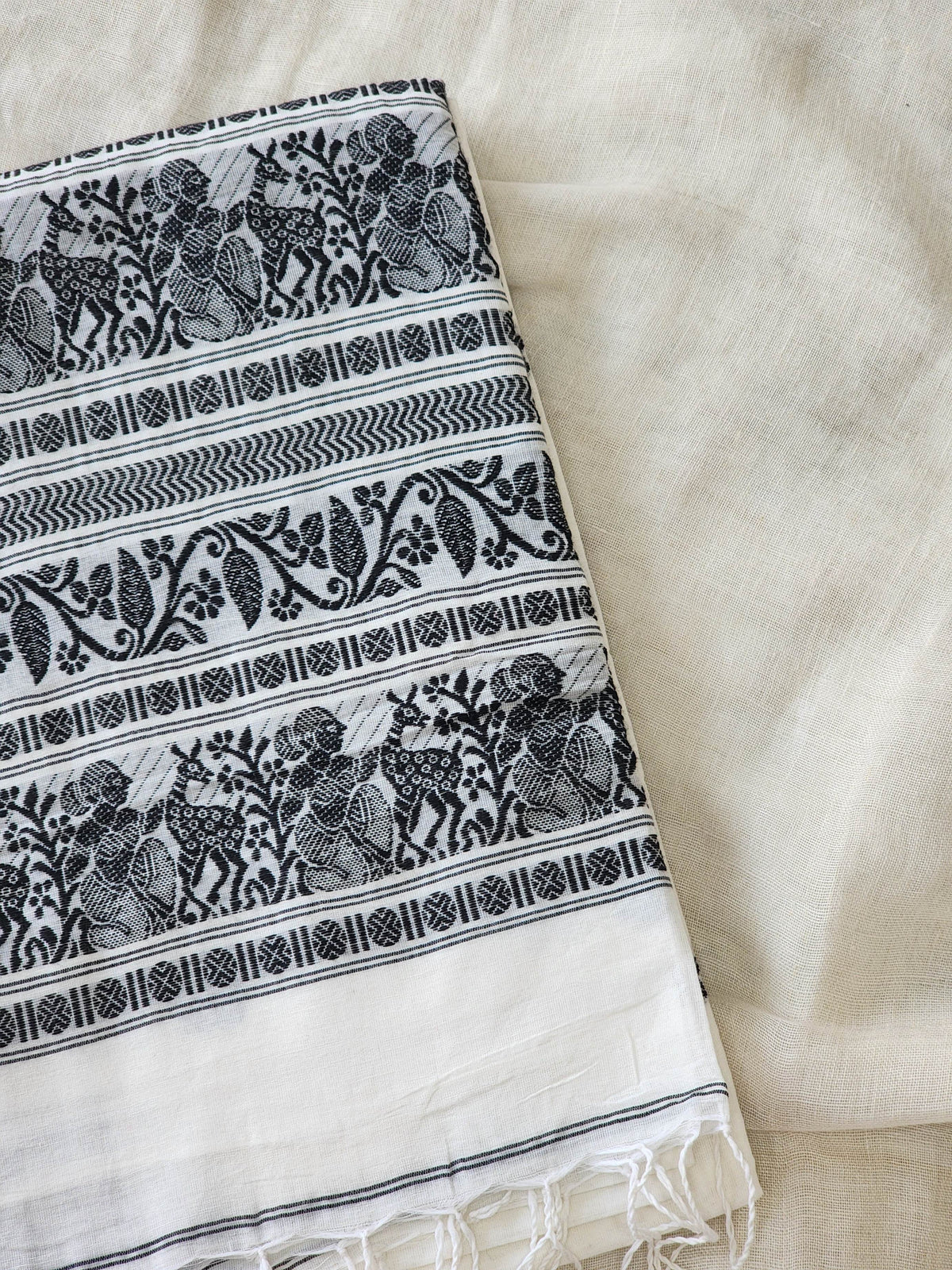 White Baluchari Cotton Saree