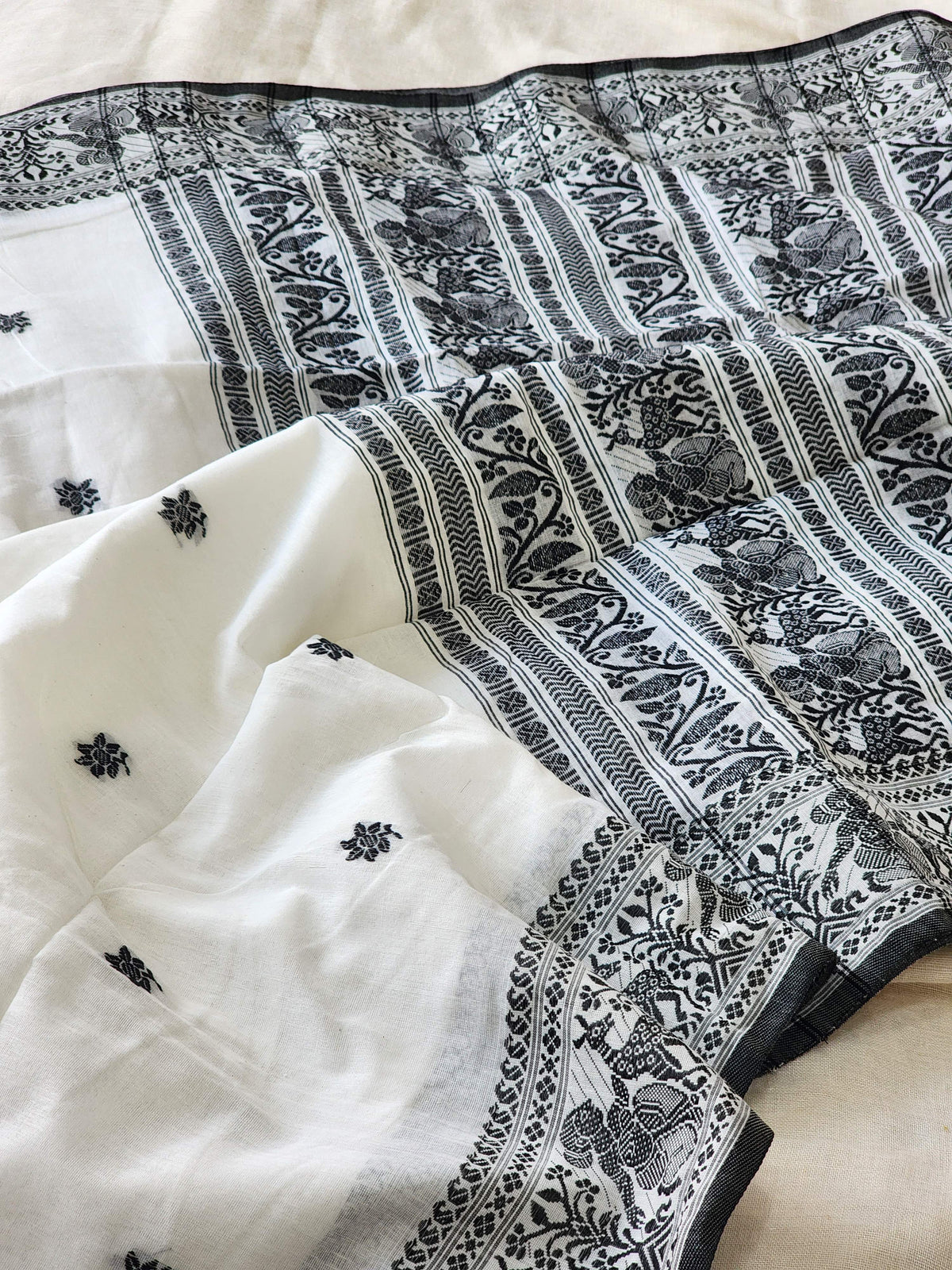 White Baluchari Cotton Saree